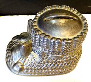 lot 26 image: VINTAGE LEONARD SILVER PLATE BABY SHOE BANK