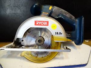 lot 33 image: RYOBI P501 18V BLUE CORDLESS CIRCULAR SAW (TOOL ONLY)