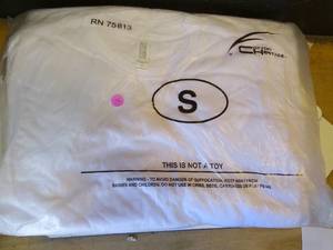 lot 46 image: NEW SEALED PACK OF 6 - COTTON HERITAGE RN 75813 WHITE T-SHIRTS (SMALL)