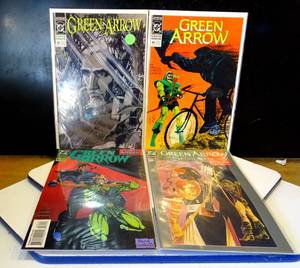 lot 67 image: LOT OF 4 GREEN ARROW COMIC BOOKS