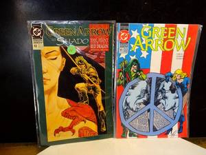 lot 68 image: LOT OF 2 GREEN ARROW COMIC BOOKS