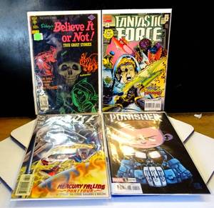 lot 71 image: LOT OF 4 COMIC BOOKS AS SHOWN