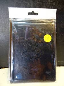 lot 106 image: NEW - LEATHER US PASSPORT PROTECTOR