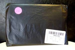 lot 110 image: NEW - LEATHER US PASSPORT PROTECTOR (SAME AS LOT 106)