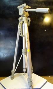 lot 133 image: Camera - Targus TG-6660TR Universal Travel Tripod - Gray