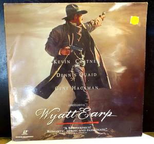 lot 135 image: KEVIN COSTNER WYATT EARP LASER DISK