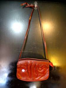 lot 193 image: NICE LEATHER SHOULDER CLUTCH HANDBAG