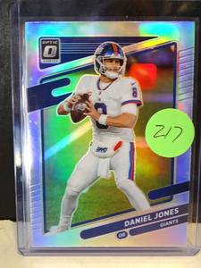 lot 217 image: Daniel Jones 2021 Donruss Optic Silver Holo Prizm Giants #15