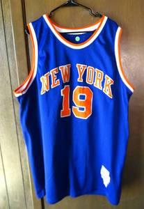 lot 283 image: MITCHELL & NESS 197273 NEW YORK KNOCKS HARDWOOD CLASSICS THROWBACK JERSEY - LEGENDARY WILLIS REED SIZE XL