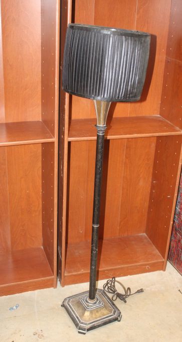 lot 83 image: Floor Lamp with Shade