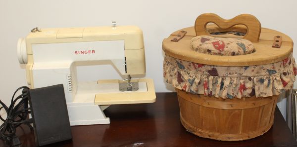 lot 85 image: Singer Sewing Machine and Vintage Basket