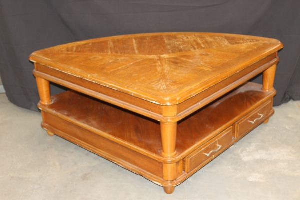 lot 25 image: Coffee Table with Lift-Top for Hidden Storage and Built in Drawers
