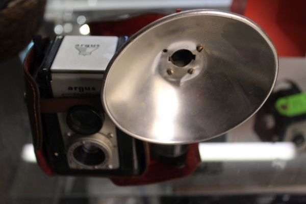 lot 11 image: Vintage Argus Argoflex Seventy-Five Camera, a Pseudo Twin Lens Reflex Model&nbsp