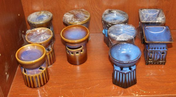 lot 118 image: New Oil Warmers
