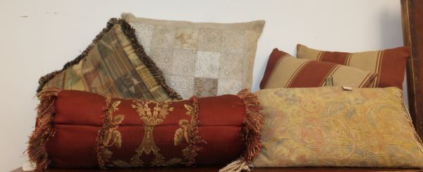 lot 180 image: Throw Pillows in Styles as Shown