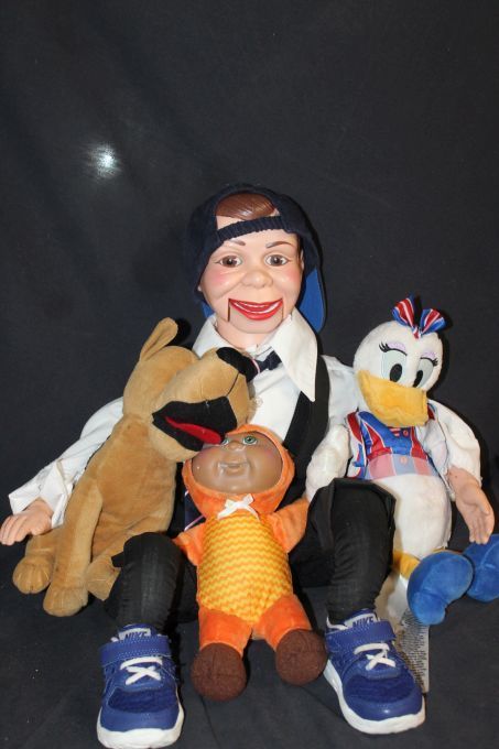 lot 193 image: Plush TV Characters Charlie Not Included