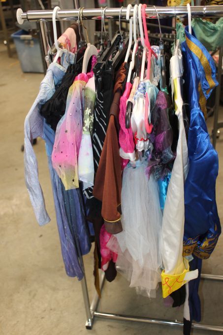 lot 226 image: Childrens play dress-up clothes