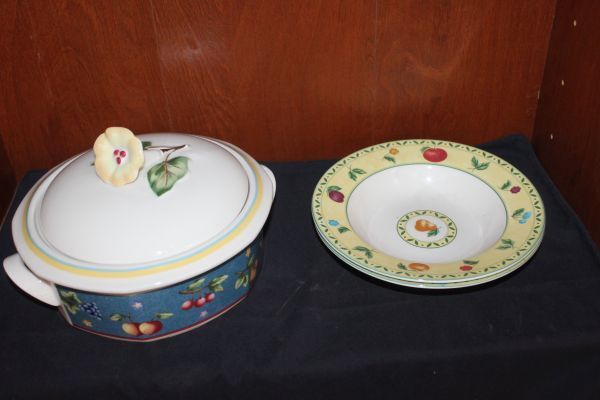 lot 238 image: Two Victoria Beale Bowls and a Villeroy & Boch Vegetable Tureen