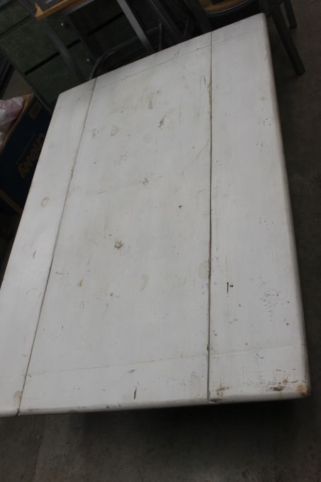 lot 34 image: Vintage Wood Coffee Table With Fold Down Sides