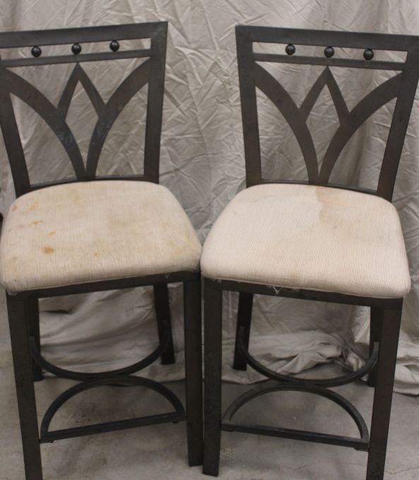 lot 47 image: Pair of Bar Stools