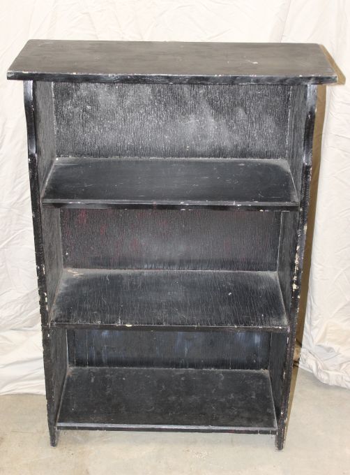 lot 48 image: Vintage Small BookDisplay Shelf