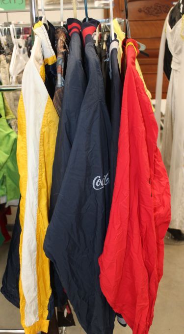 lot 243 image: Sport Shirts
