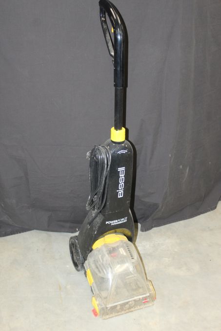lot 31 image: Bissell upright Carpet Cleaner