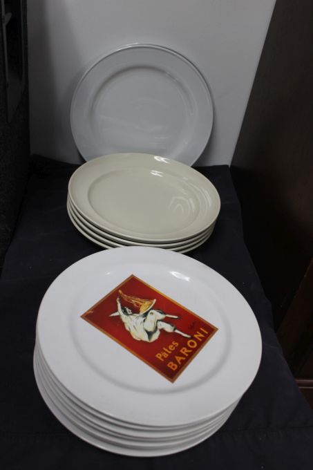 lot 282 image: Dishes Pottery Barn6 Baroni Dinner Plates, Beiige 5 Dinner Plates, and 2 White Plates