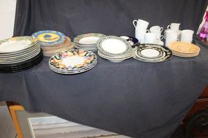 lot 304 image: Dishes