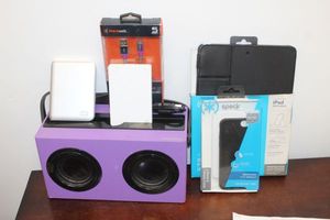 lot 305 image: Mobile Phone Accessories See Photos for More Information