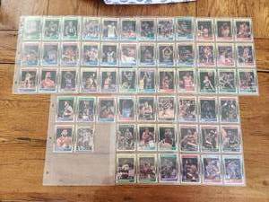 lot 162 image: Selection of 1988-89 Fleer basketball cards