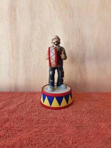 lot 55 image: Vintage collectible Emmett Kelly Jr. clown figurine - Music Box - Hand signed - in box