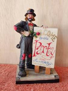 lot 80 image: Vintage collectible Emmett Kelly Jr. clown figurine - Enrollment Figurine - Hand signed - in box
