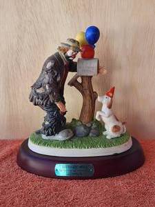 lot 128 image: Vintage collectible Emmett Kelly Jr. clown figurine - Birthday Mail - Hand signed - in box