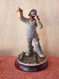 lot 149 image: Vintage collectible Emmett Kelly Jr. clown figurine - All Aboard - Hand signed - in box