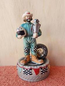 lot 203 image: Vintage collectible Emmett Kelly Jr. clown figurine - music box - Hand signed - in box