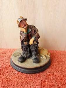 lot 228 image: Vintage collectible Emmett Kelly Jr. clown figurine - Best of friends - Hand signed