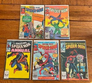 lot 98 image: Selection of vintage comics - Marvel - Spider-Man