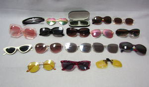 lot 211 image: Assorted sun glasses as shown