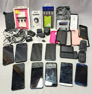lot 142 image: Assorted non-functioning cell phones and accessories
