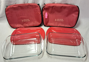 lot 147 image: Anchor Hocking glass baking dishes with snap on lids and thermal carry bags