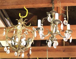 lot 9 image: 2-chandeliers