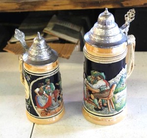 lot 32 image: vintage German beer steins