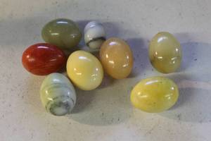 lot 51 image: polished gemstone eggs
