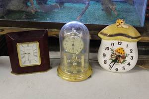 lot 108 image: collectible clocks
