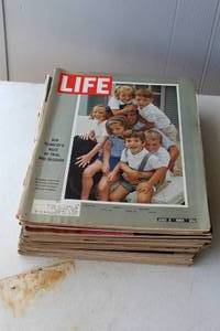 lot 129 image: vintage Look and life and post  Magazine, took pictures of them all see pictures