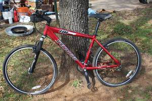 lot 141 image: Specialized Hardrock mountain bike