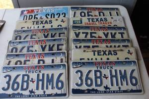 lot 76 image: collectible vintage Texas license plates