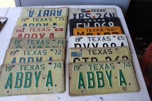 lot 78 image: collectible vintage Texas license plates