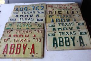 lot 81 image: collectible vintage Texas license plates